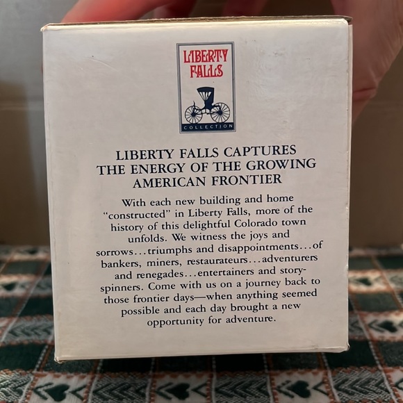 NWT Liberty Falls Collection Village lot 3 - Picture 6 of 6